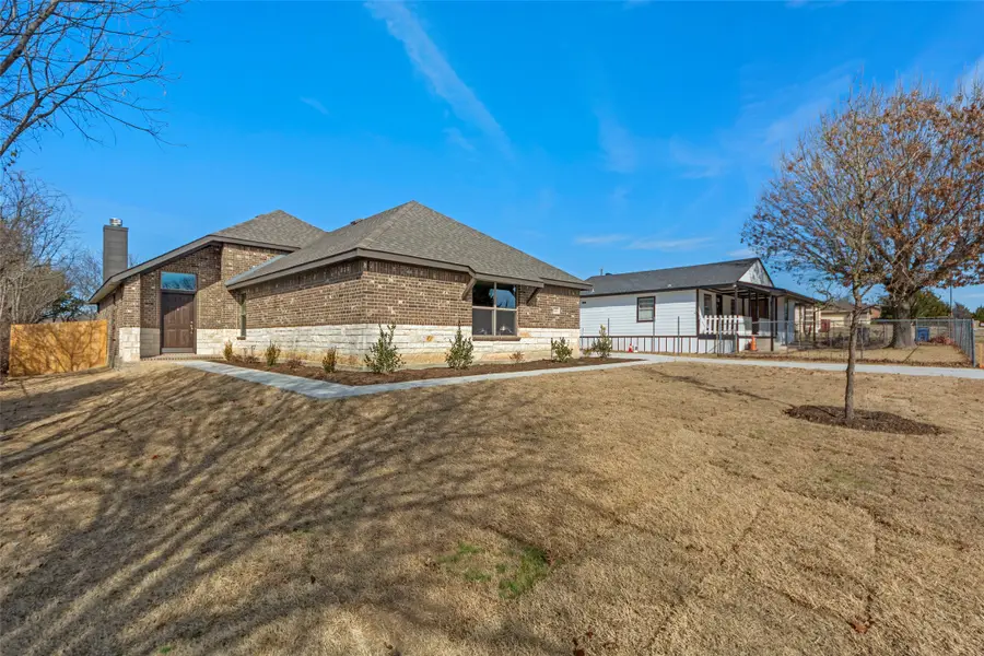 120 E Southbrook Drive, Glenn Heights, TX 75154 - #2