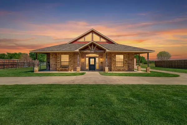 611 Mohawk Drive, Tioga, TX 76271