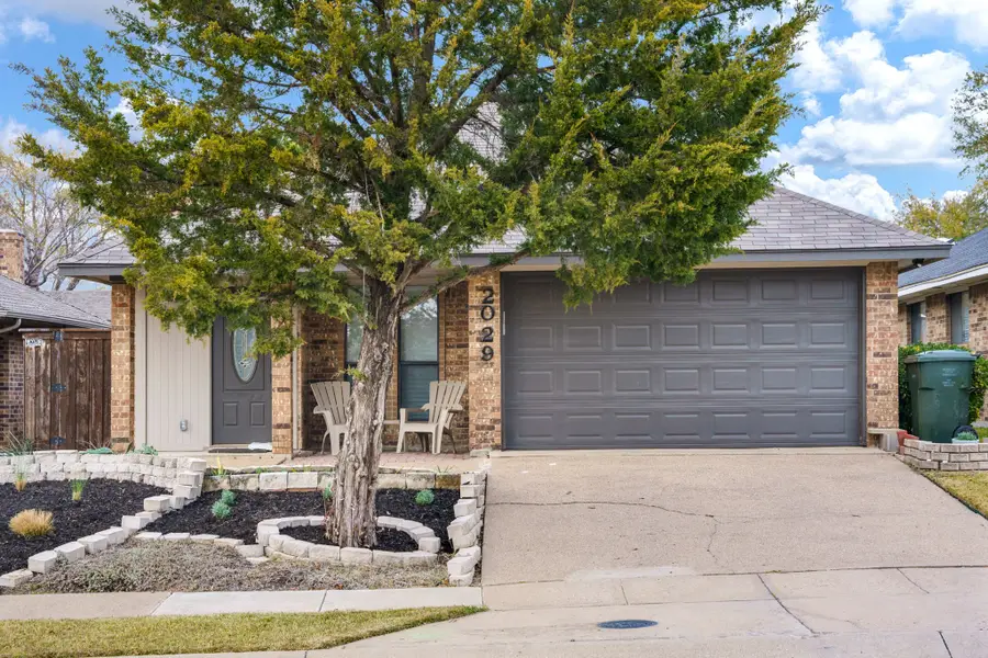 2029 Verlaine Drive, Carrollton, TX 75007 - Image #2