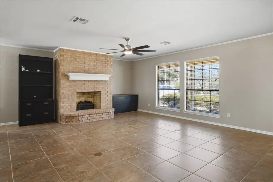 195 Enchanted Drive, Enchanted Oaks, TX 75156 - Image #3
