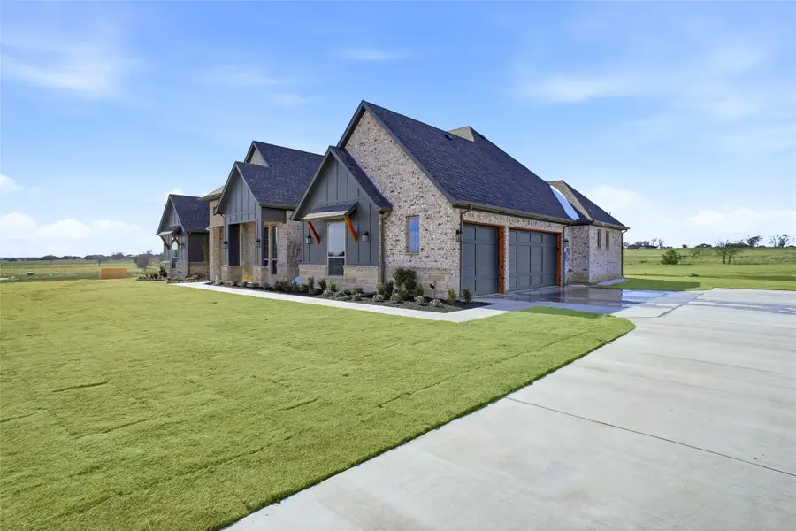 6921 Eagle Creek Drive, Godley, TX 76044 - Image #2