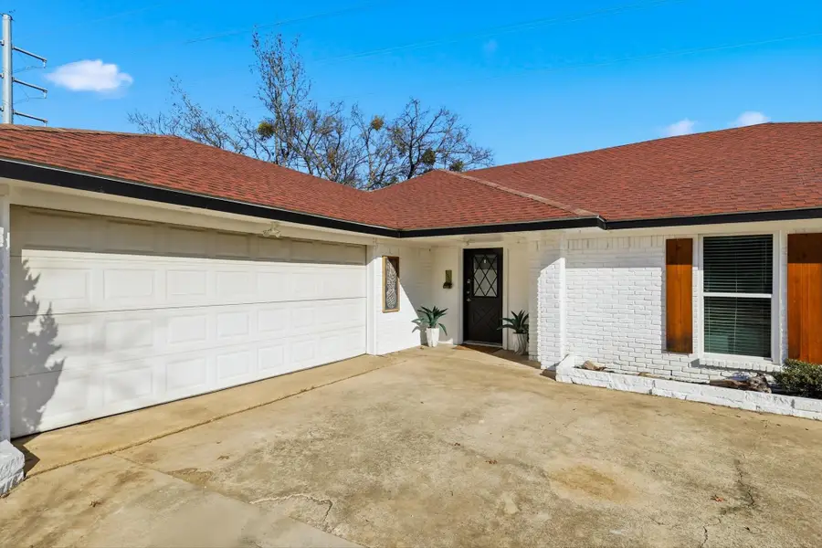 5601 Edgewater Circle, Rowlett, TX 75088 - Image #2