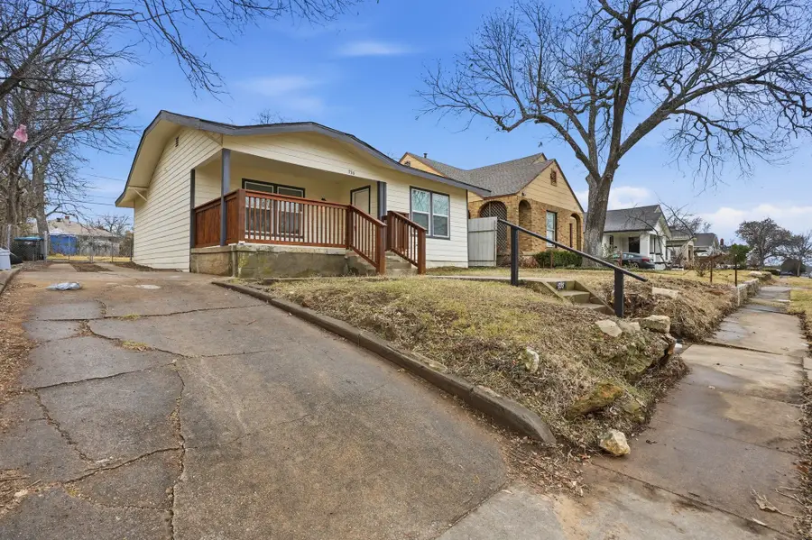 936 E Ramsey Avenue, Fort Worth, TX 76104 - #2