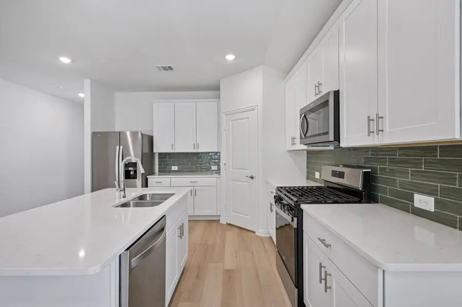 813 London Town Lane, Princeton, TX 75071 - #2