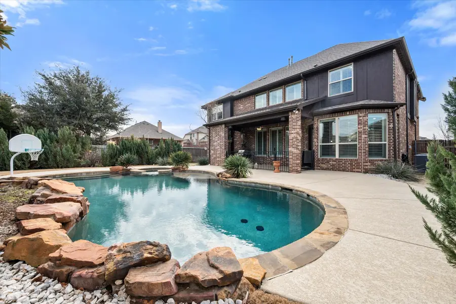 925 Sandy Hill, Burleson, TX 76028 - Image #2