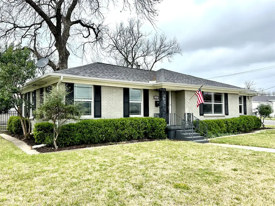 102 S Clark Street, Rockwall, TX 75087 - #3