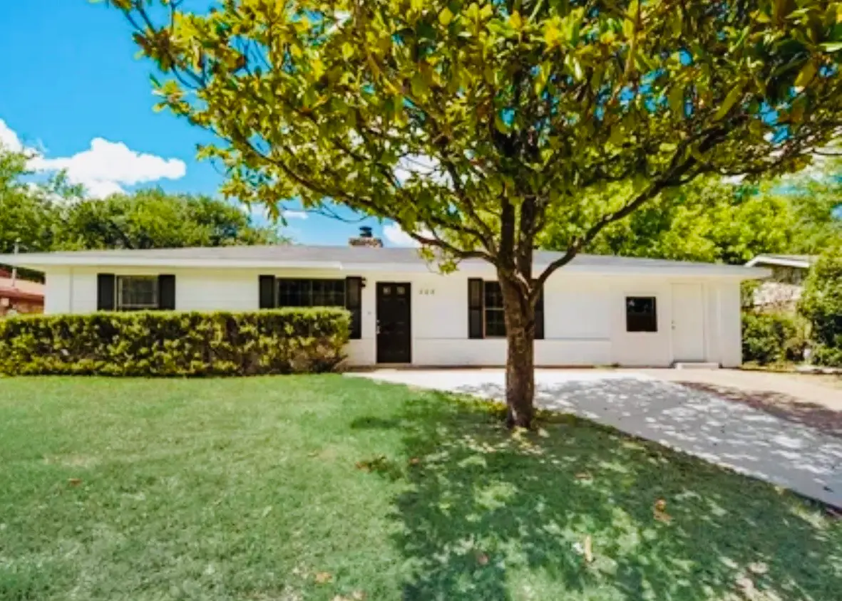 208 Austin Avenue, Corsicana, TX 75110 - #1