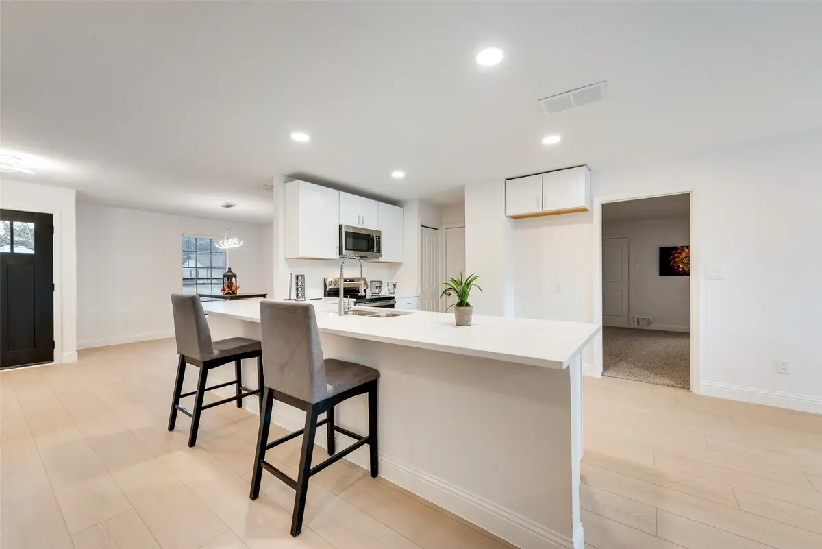 5645 Comer Drive, Fort Worth, TX 76134 - Image #1