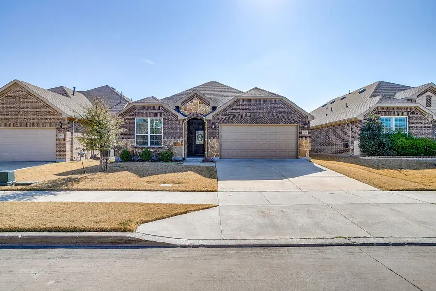 1045 Pinnacle Breeze Drive, Haslet, TX 76052 - #2