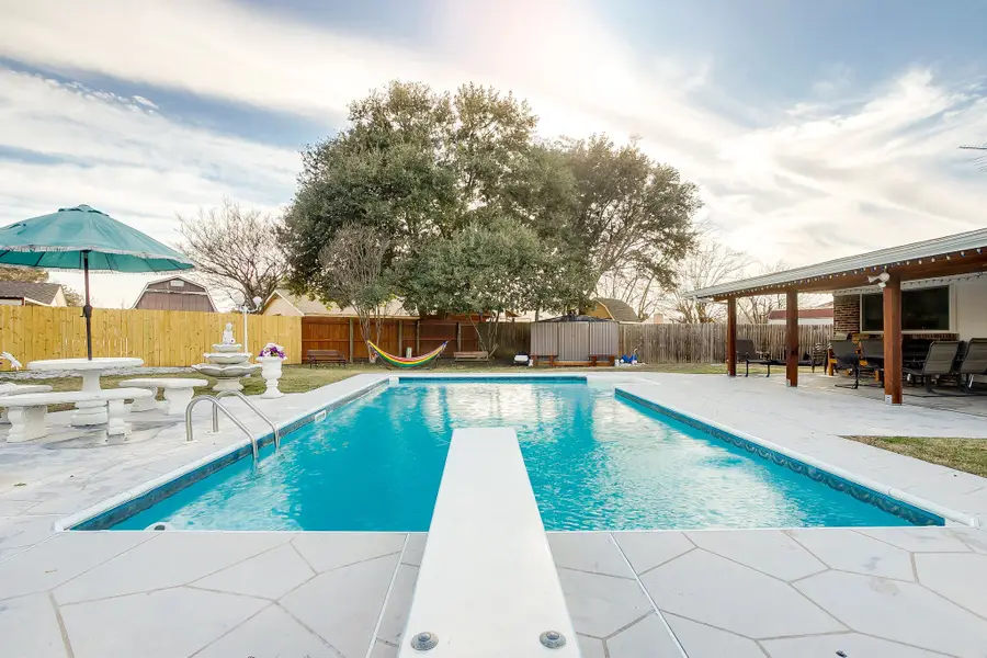 906 Cypress Court, Arlington, TX 76014 - Image #3