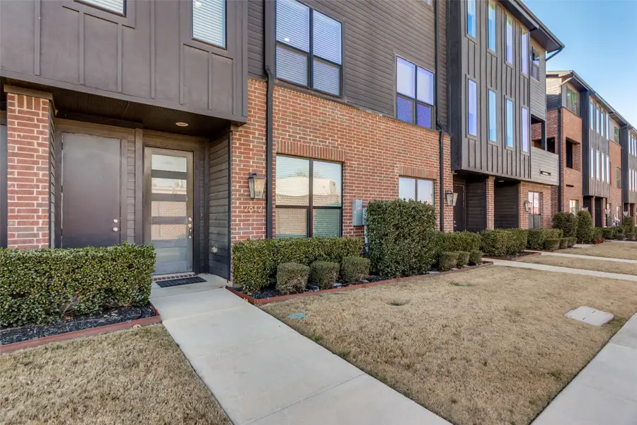 2812 Addison Park Lane, Fort Worth, TX 76110 - Image #2