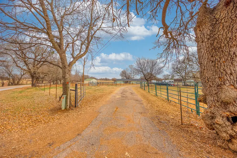 9517 County Road 419, Grandview, TX 76050 - Image #2