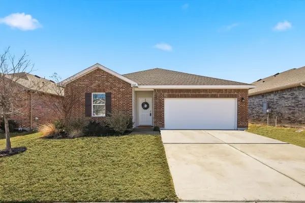 1545 Shadow Hawk Drive, Fort Worth, TX 76052