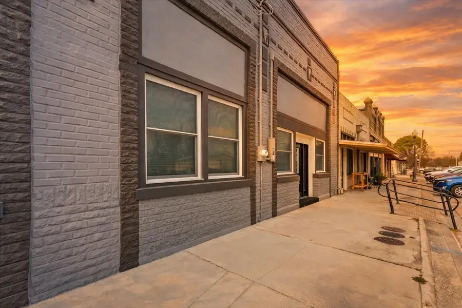 202 N Avenue D, Clifton, TX 76634 - #2