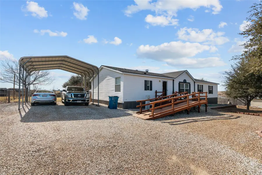 5905 Kentucky Street, Joshua, TX 76058 - #2