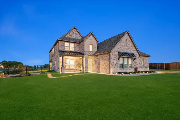 112 Walnut Drive, Van Alstyne, TX 75495