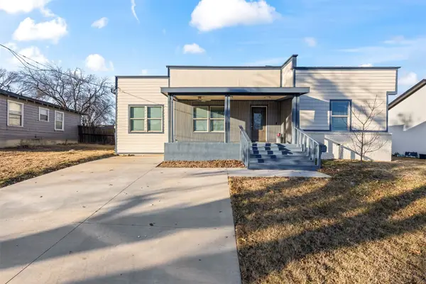 1207 E Russell Avenue, Carrollton, TX 75006