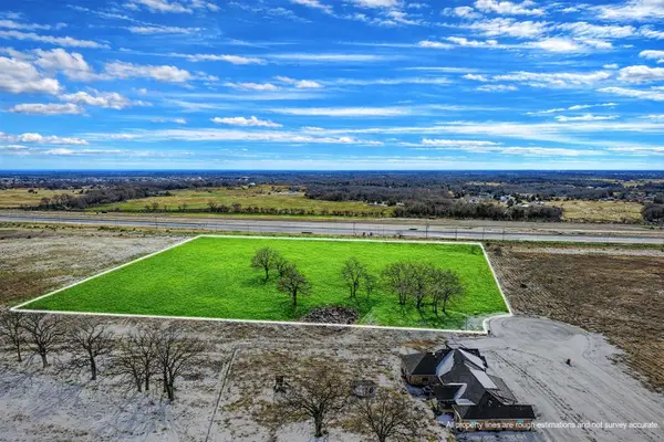 2077 Eastfield Drive, Wills Point, TX 75169