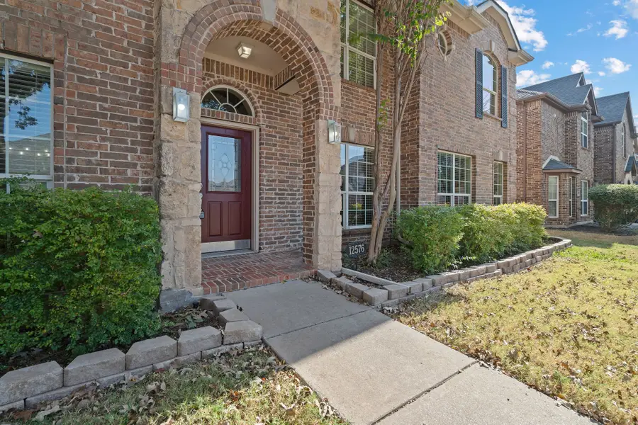 12576 Pond Cypress Lane, Frisco, TX 75035 - Image #3