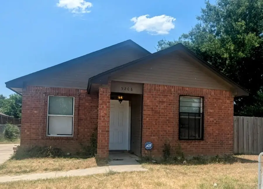 5208 Carol Avenue, Fort Worth, TX 76105 - #2
