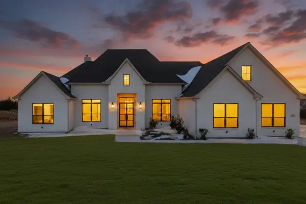 1008 Eagles Bluff Drive, Weatherford, TX 76087