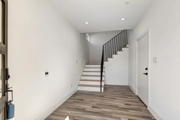 521 Melba Street #101, Dallas, TX 75208