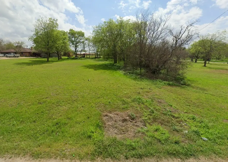 404 Mark Street, Hillsboro, TX 76645 - #2