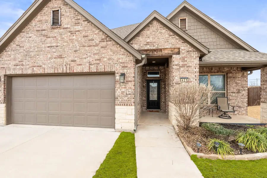421 Monarch Way, Justin, TX 76247 - Image #3