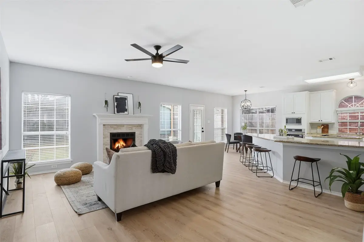 4304 Vine Ridge Court, Arlington, TX 76017 - Image #1