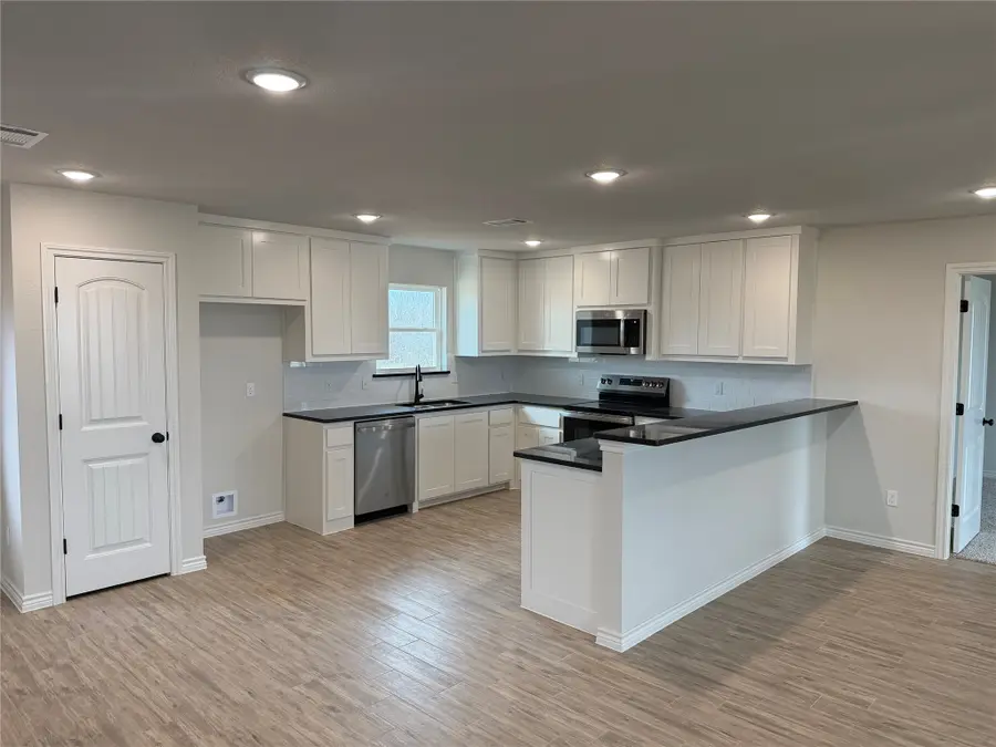 6063 Piper Anne Street, Azle, TX 76020 - #2