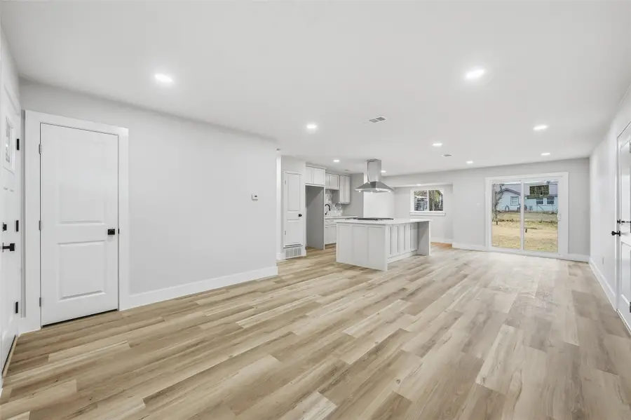 302 E Fuller Drive, Euless, TX 76039 - #3