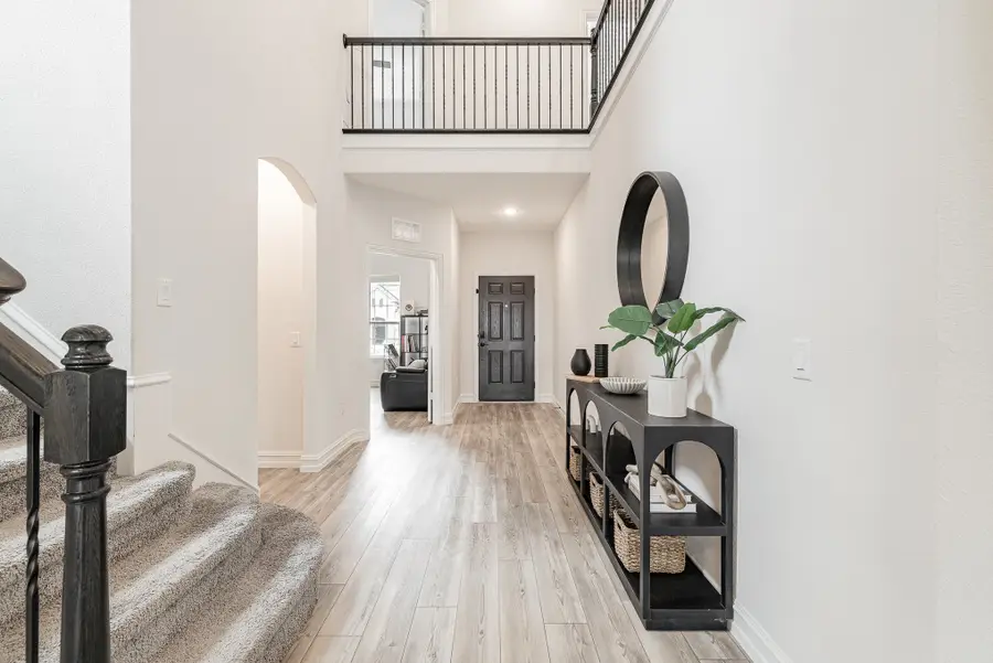 1517 Sawyer Drive, Aubrey, TX 76227 - Image #2