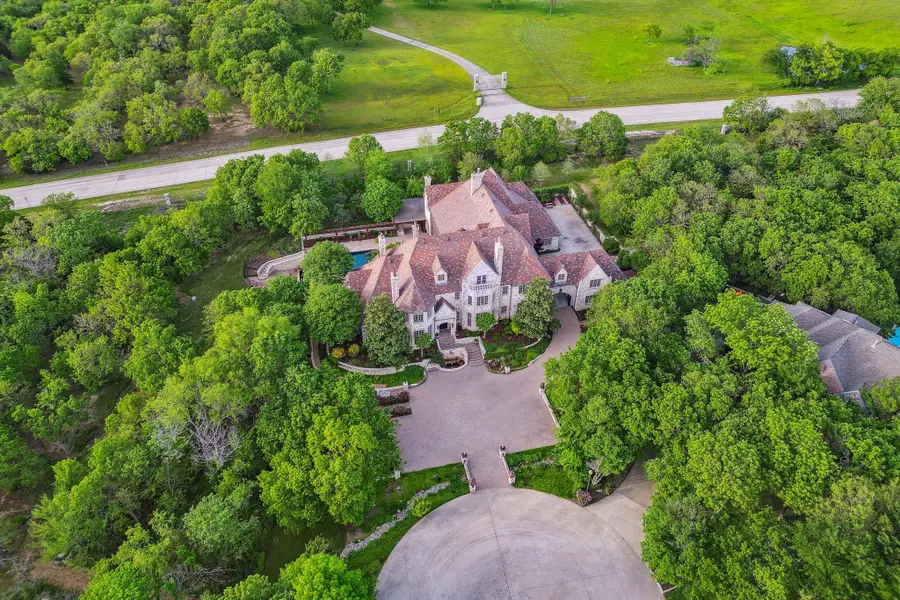 2505 Pelican Court, Flower Mound, TX 75022 - Image #2