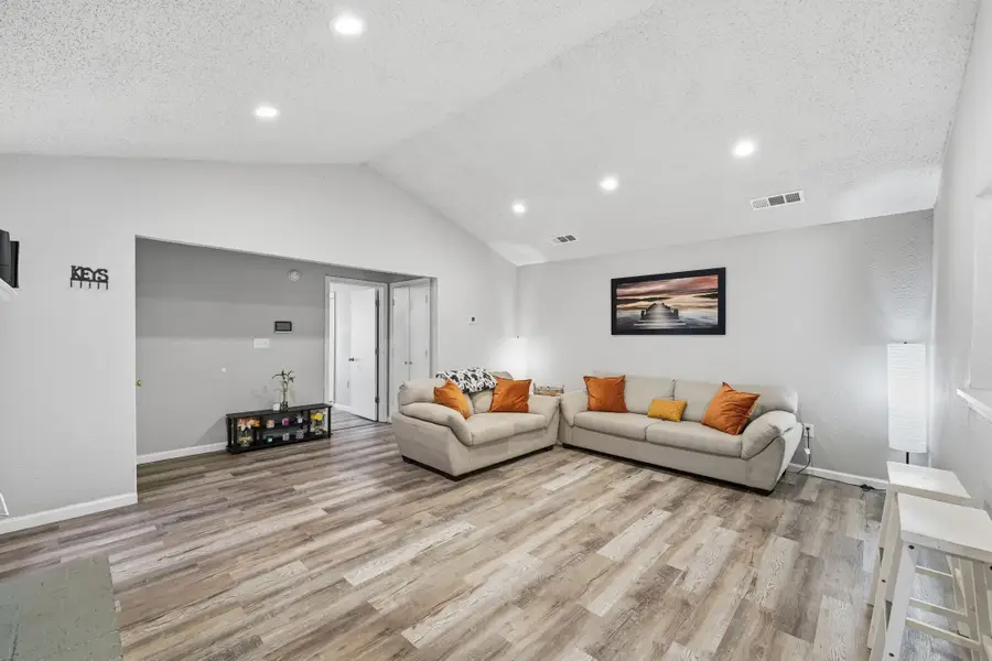 2306 Carol Good Lane, Carrollton, TX 75006 - Image #2