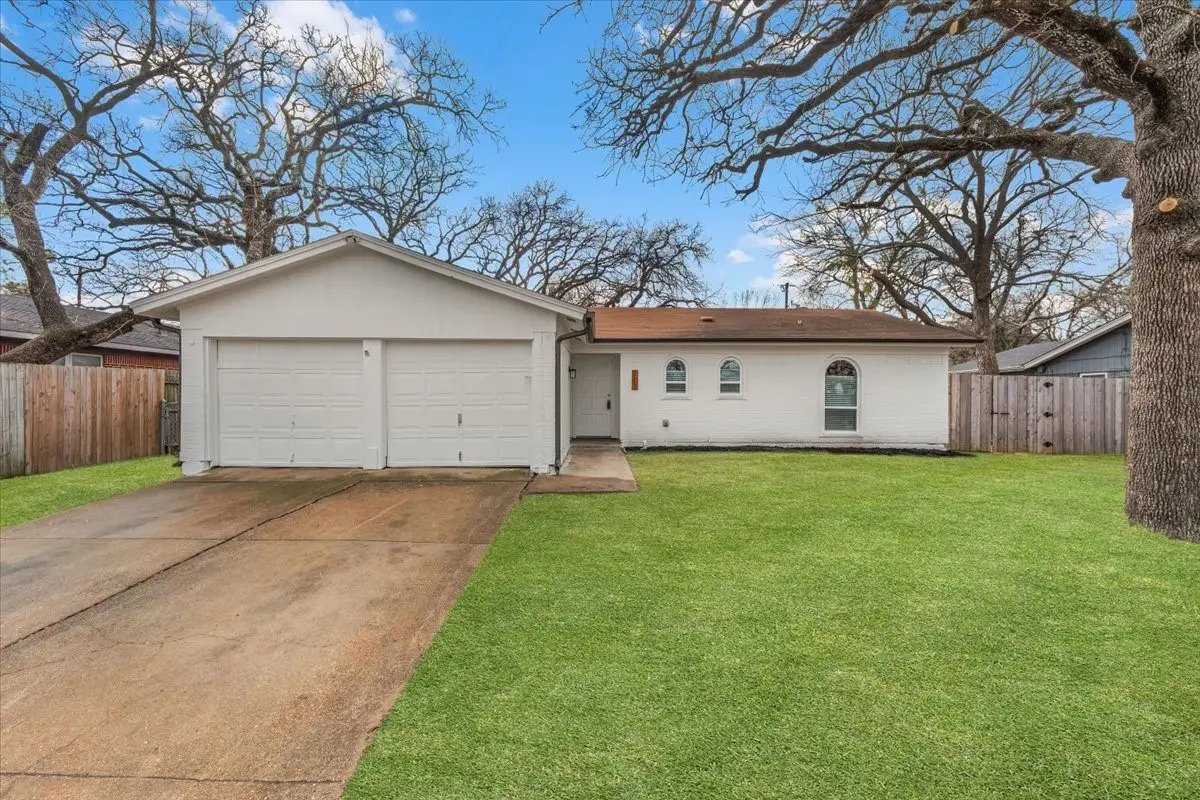 705 NW Hillery Street, Burleson, TX 76028 - Image #1