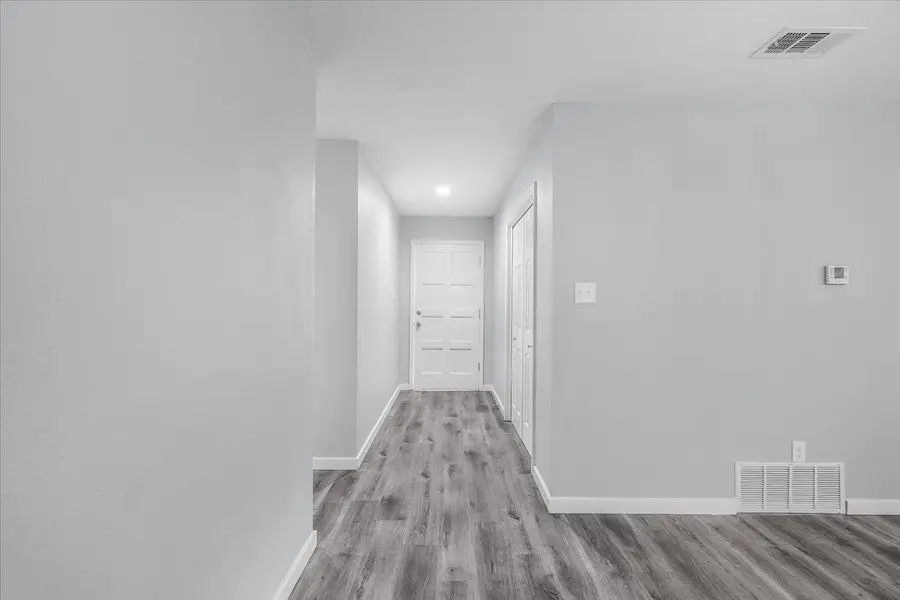 705 NW Hillery Street, Burleson, TX 76028 - Image #2