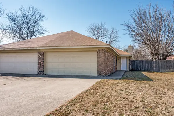 6627 Parkview Drive, North Richland Hills, TX 76182