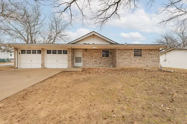 1211 W Cage Street, Stephenville, TX 76401