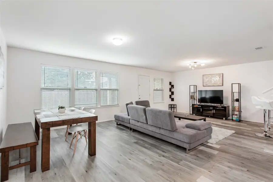 1801 Lynnwood Hills Drive, Fort Worth, TX 76112 - #3