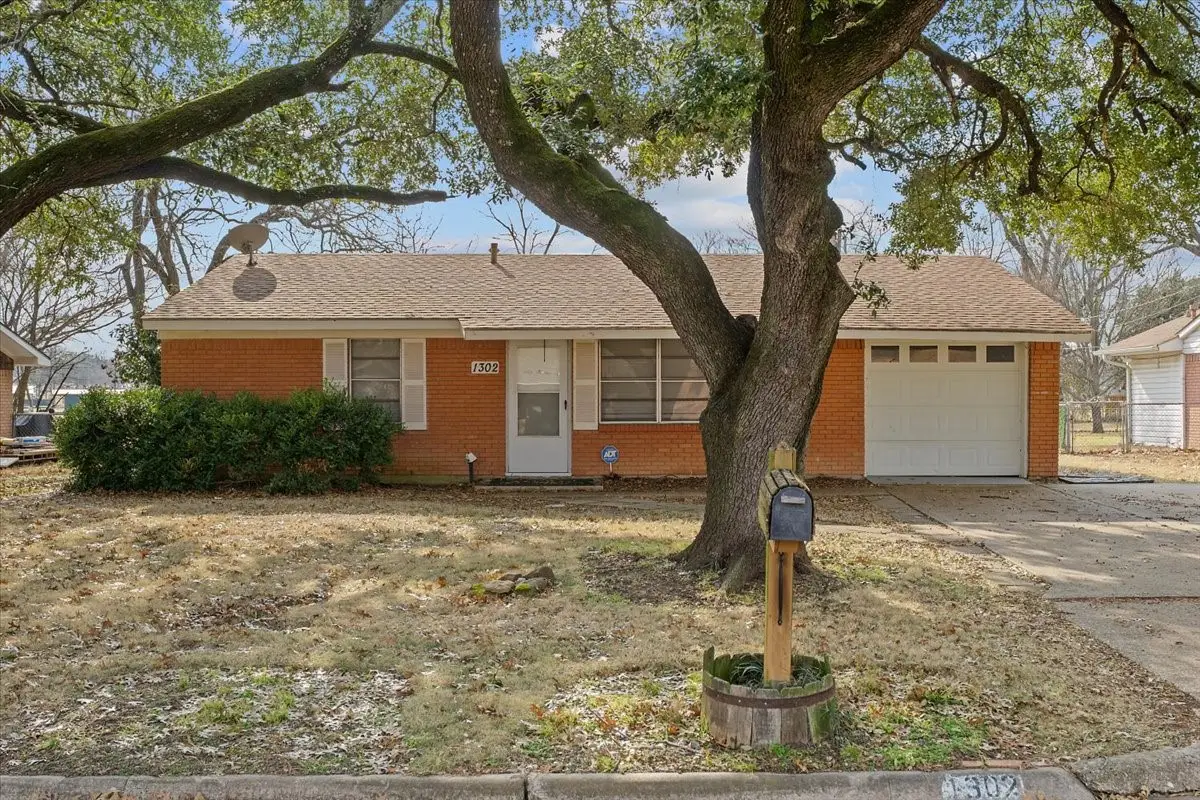 1302 Ann Arbor Drive, Corsicana, TX 75110 - #1