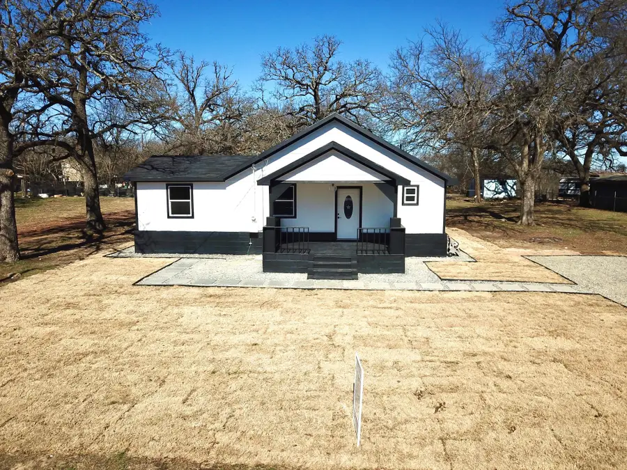 909 E Sears Street, Denison, TX 75021 - #2