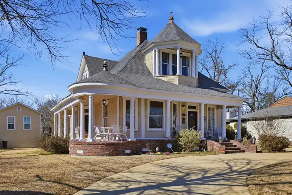 305 Davis Street N, Sulphur Springs, TX 75482