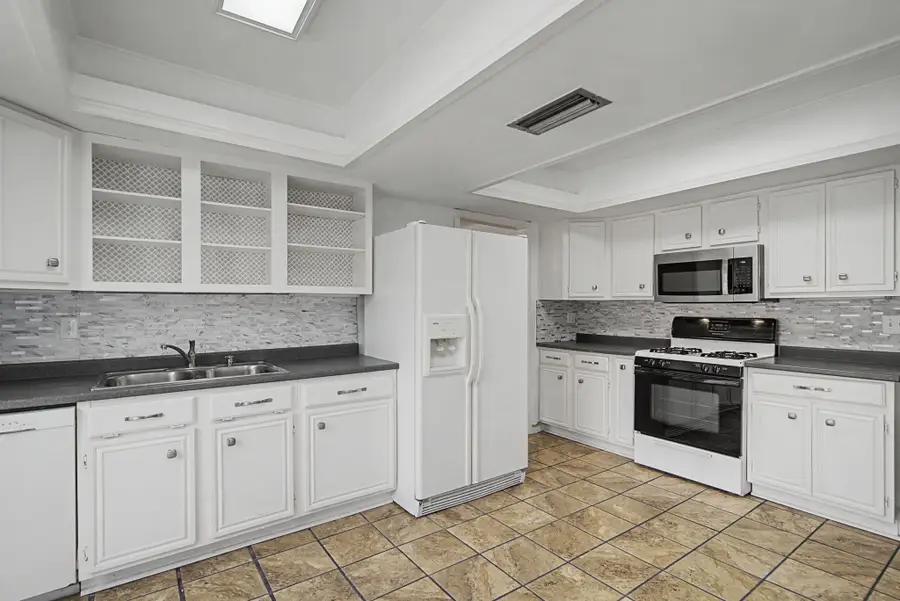 1405 Wind Cave Circle, Plano, TX 75023 - #3