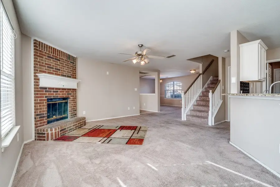 424 Heritage Drive, Crowley, TX 76036 - Image #3