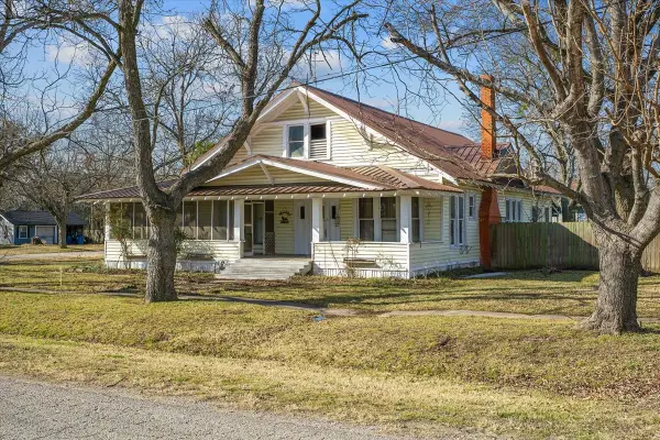112 S Bonner Avenue, Kerens, TX 75144
