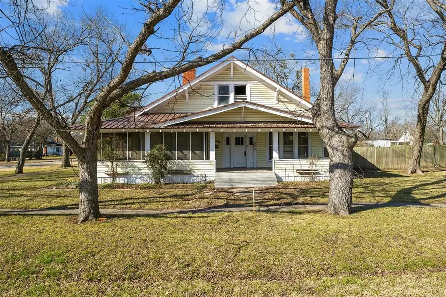 112 S Bonner Avenue, Kerens, TX 75144 - #2