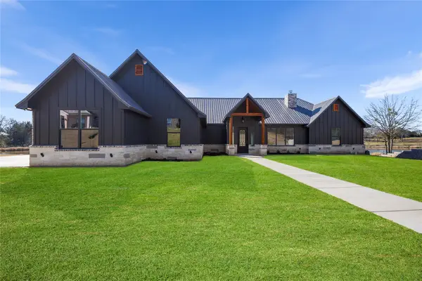 24110 Sun Ridge Road, Lindale, TX 75771