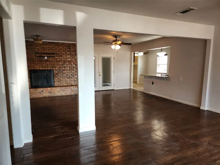 906 Pinedale Lane, Dallas, TX 75241 - Image #2