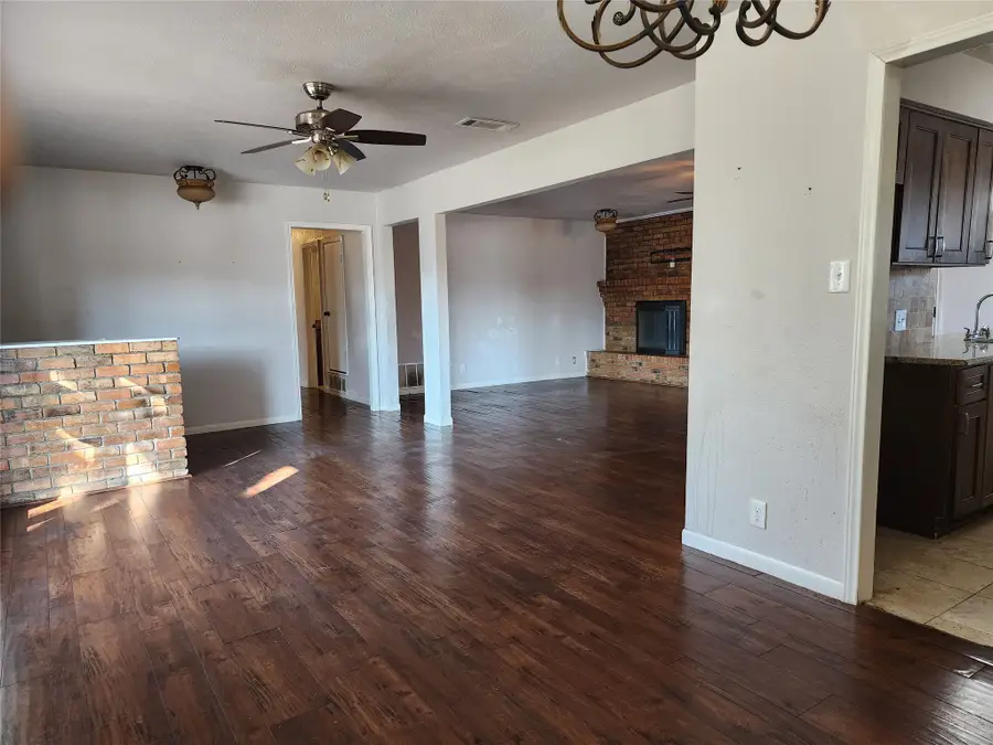 906 Pinedale Lane, Dallas, TX 75241 - Image #3