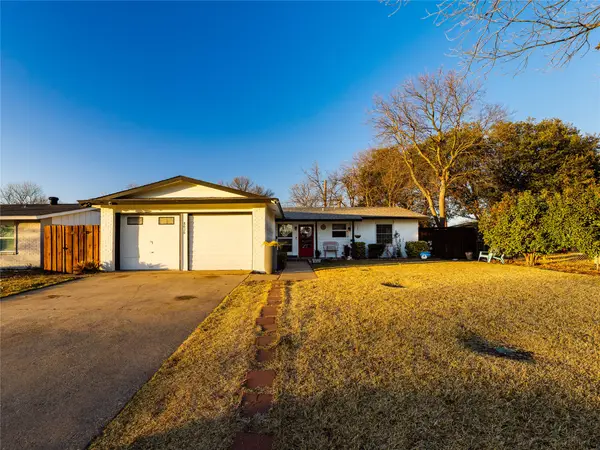 8616 Flicker Lane, Dallas, TX 75238